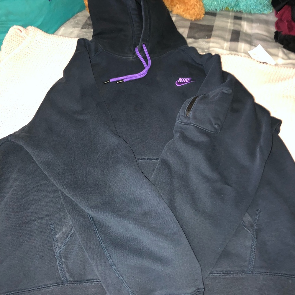 Nike sweatshirt